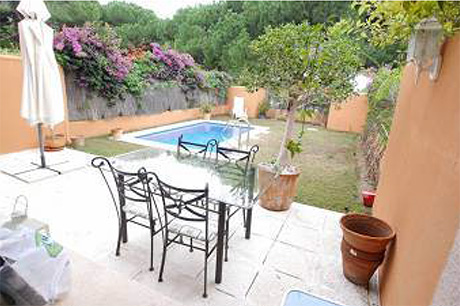 Ground Floor Apartment for sale Saint Andrews | Cabopino Marbella view to pool